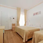 Tulipe Nazionale Ξενοδοχείο 3*