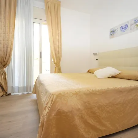 Tulipe Nazionale Hotell