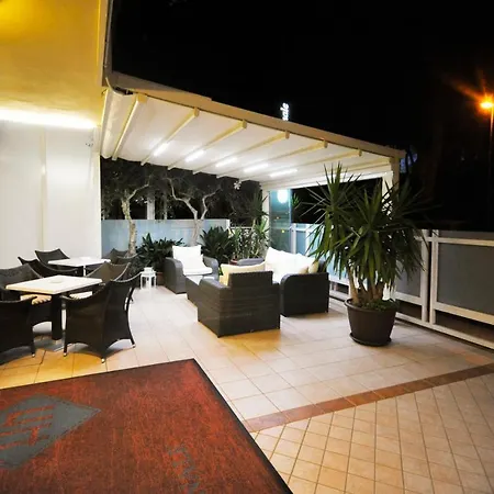 Tulipe Nazionale ホテル