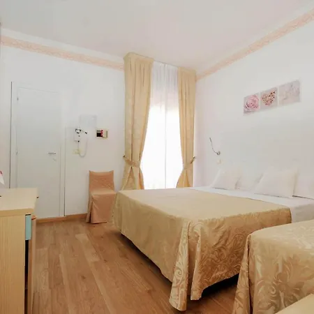 Tulipe Nazionale ホテル 3*