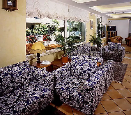 Ξενοδοχείο Tulipe Nazionale 3*